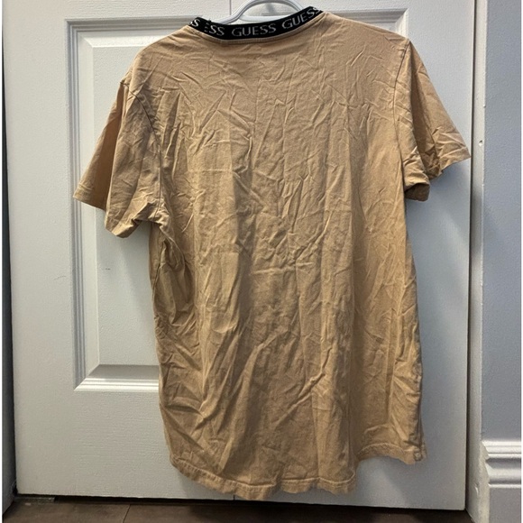 GUESS T-shirt, size small, in good condition - Picture 2 of 2